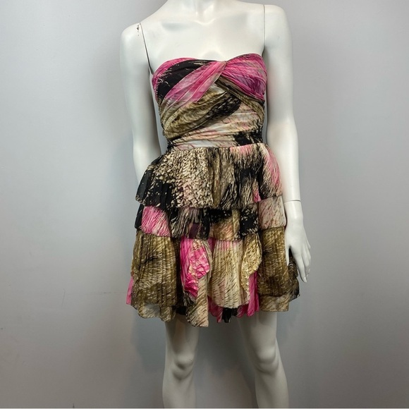 Diane von Furstenberg • Brighton Tiered silk chiffon Dress - Picture 4 of 16